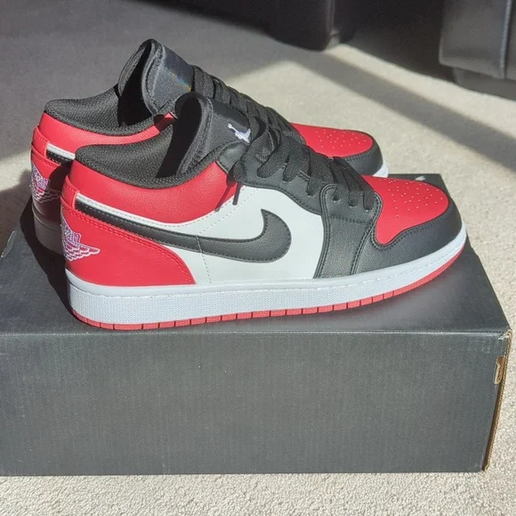 Jordan 1 Low "Bred Toe" - Picture 4 of 5